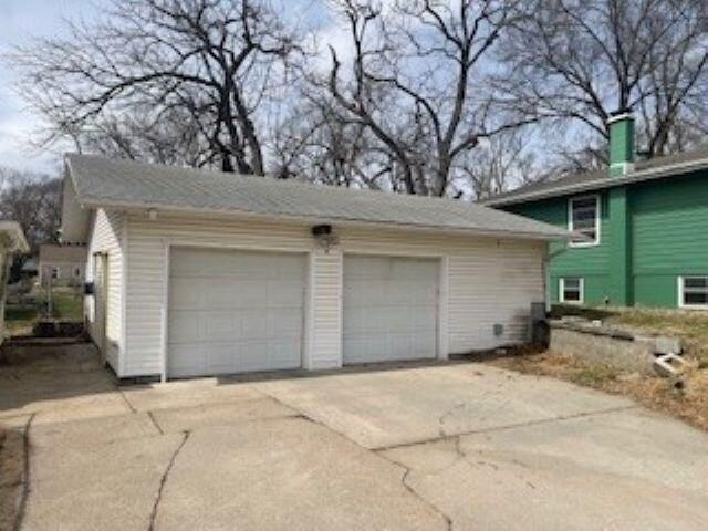 902 W 24TH Avenue, Bellevue, NE 68005