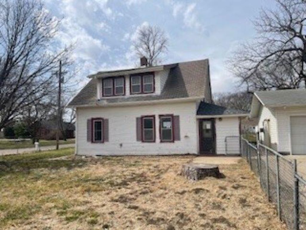 902 W 24TH Avenue, Bellevue, NE 68005
