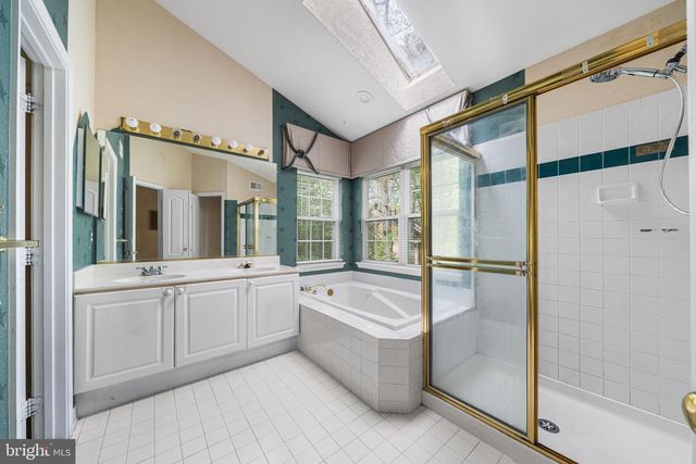 7761 HERITAGE FARM DR, Montgomery Village, MD 20886