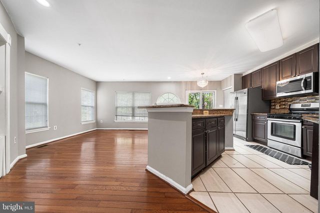 7761 HERITAGE FARM DR, Montgomery Village, MD 20886