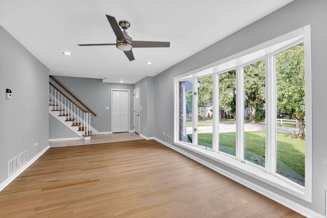 8318 Howard Avenue, Munster, IN 46321