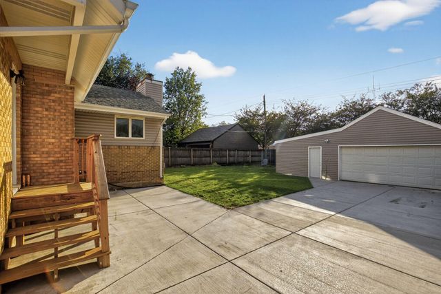 8318 Howard Avenue, Munster, IN 46321