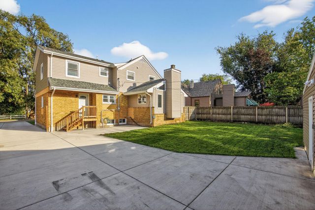 8318 Howard Avenue, Munster, IN 46321