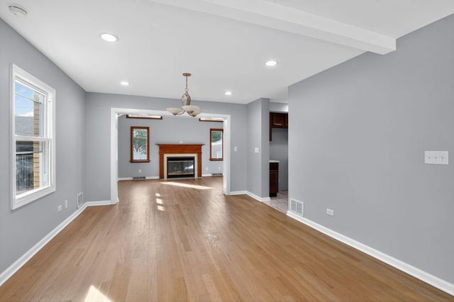 8318 Howard Avenue, Munster, IN 46321