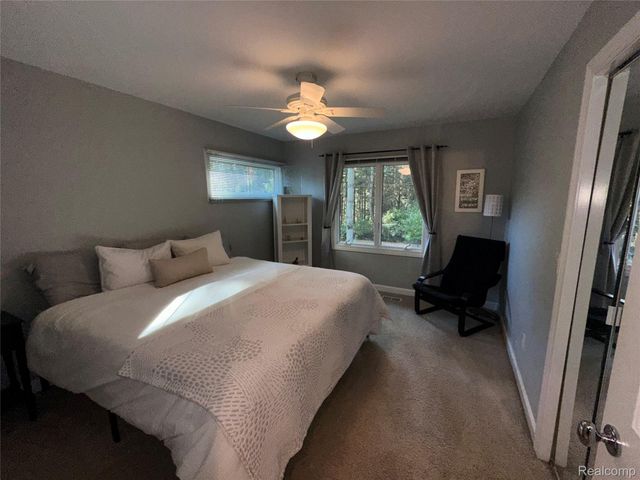 9112 Roger Scott, Hamburg Township, MI 48116