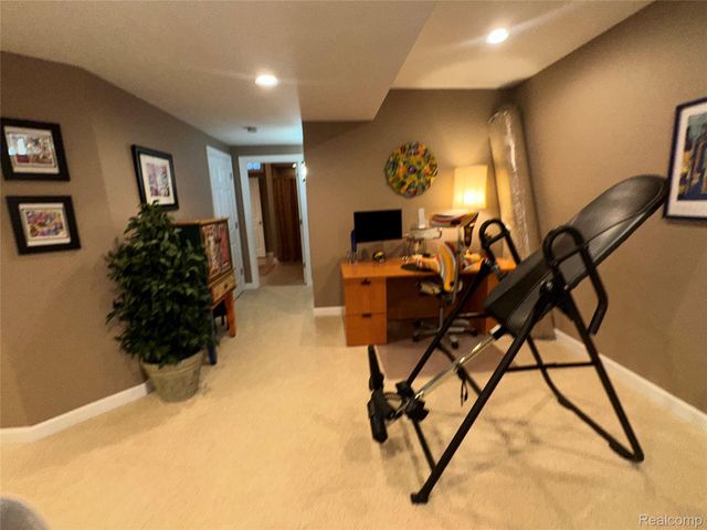 9112 Roger Scott, Hamburg Township, MI 48116