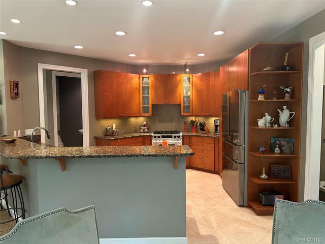 9112 Roger Scott, Hamburg Township, MI 48116