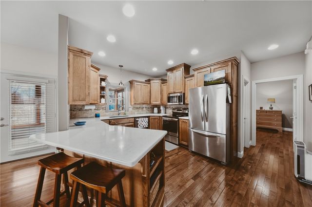 505 NW J Street, Bentonville, AR 72712