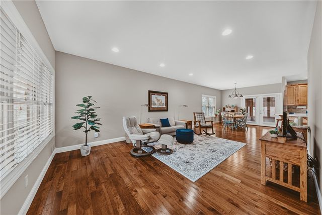 505 NW J Street, Bentonville, AR 72712