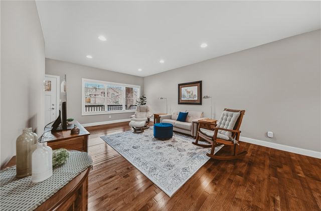 505 NW J Street, Bentonville, AR 72712