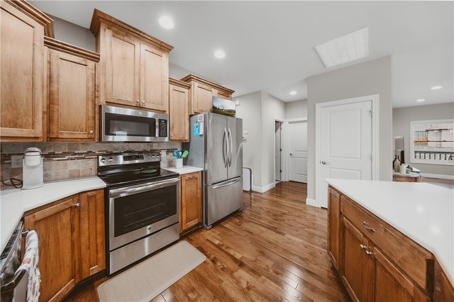 505 NW J Street, Bentonville, AR 72712