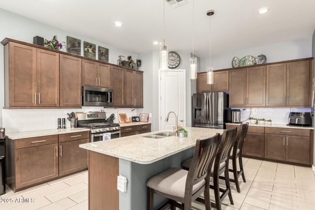 21516 E PECAN Court, Queen Creek, AZ 85142