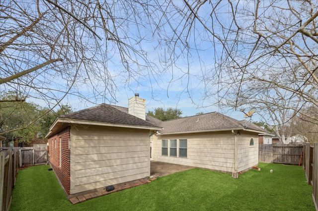 119 Lissa Lane, Sugar Land, TX 77479