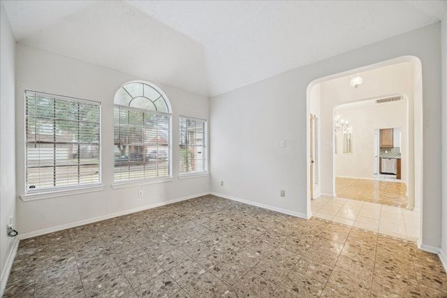 119 Lissa Lane, Sugar Land, TX 77479