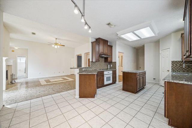 119 Lissa Lane, Sugar Land, TX 77479