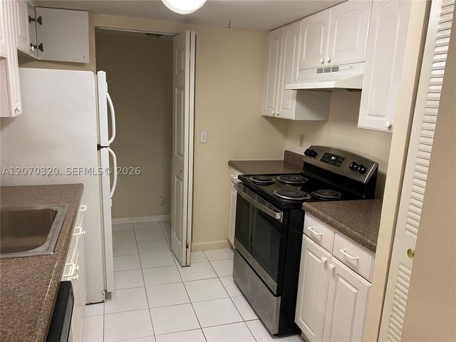 9755 Westview Dr 1215, Coral Springs, FL 33076