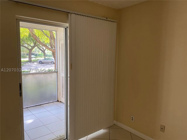 9755 Westview Dr 1215, Coral Springs, FL 33076