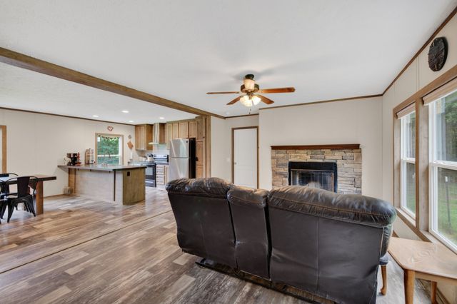 155 Earls Rd, Dover, TN 37058