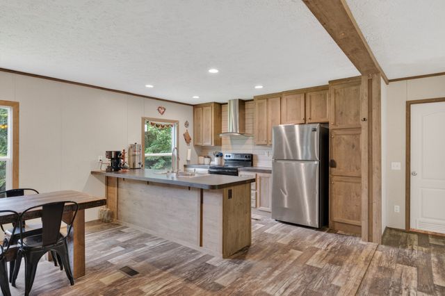 155 Earls Rd, Dover, TN 37058