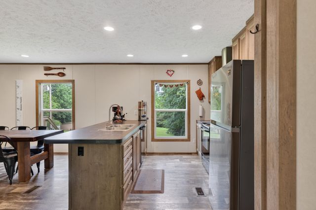 155 Earls Rd, Dover, TN 37058