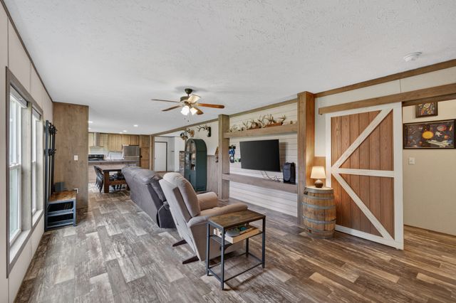 155 Earls Rd, Dover, TN 37058