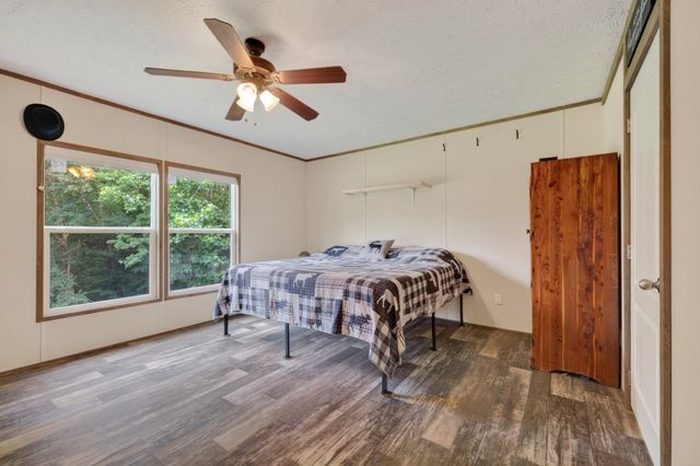 155 Earls Rd, Dover, TN 37058