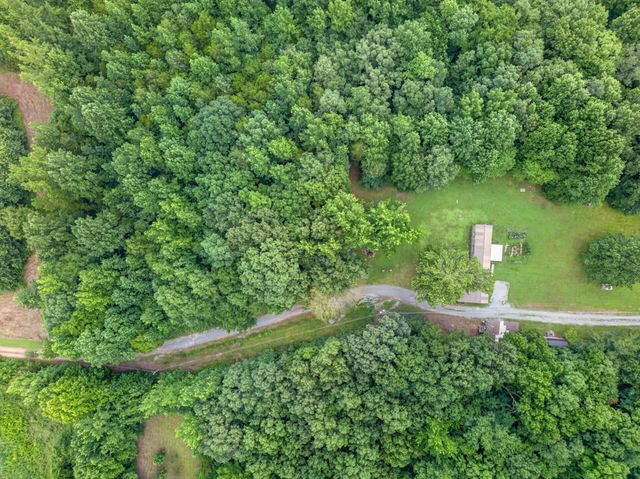 155 Earls Rd, Dover, TN 37058