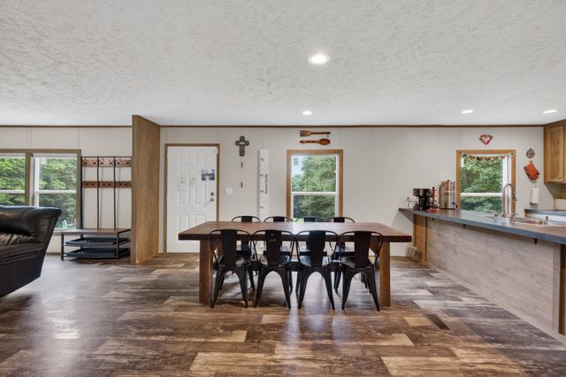 155 Earls Rd, Dover, TN 37058