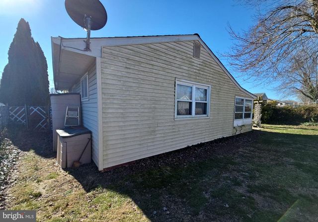 18 CHARLES PL, Pennsville, NJ 08070