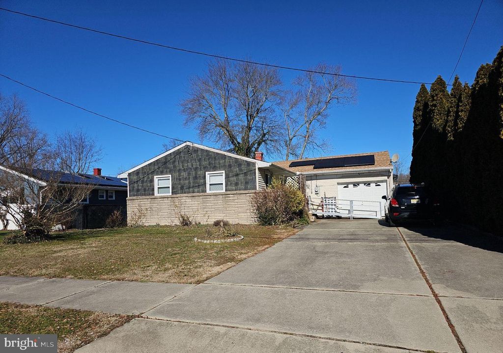 18 CHARLES PL, Pennsville, NJ 08070