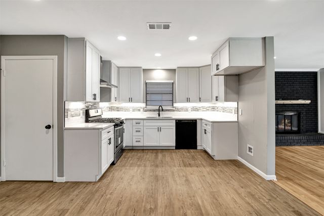1422 Flamingo Lane, Garland, TX 75042