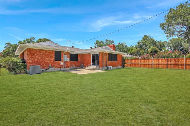 1422 Flamingo Lane, Garland, TX 75042