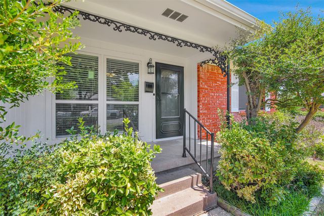 1422 Flamingo Lane, Garland, TX 75042