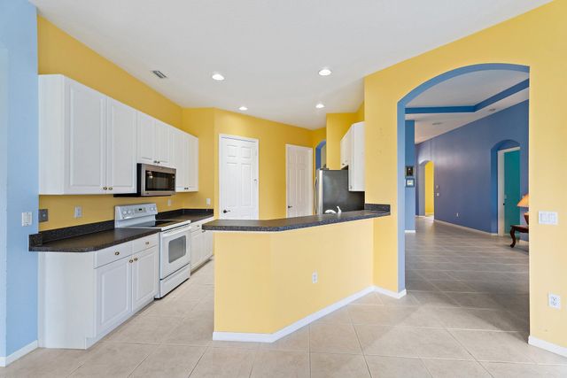 317 SW Lake Forest Way, Port St. Lucie, Port St Lucie, FL 34986