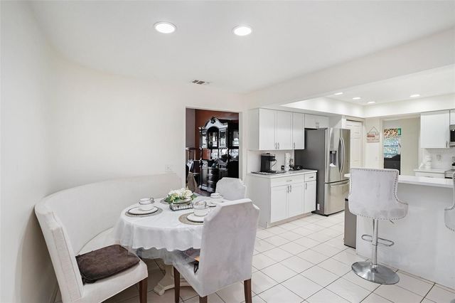 1619 PALACE COURT, Valrico, FL 33594