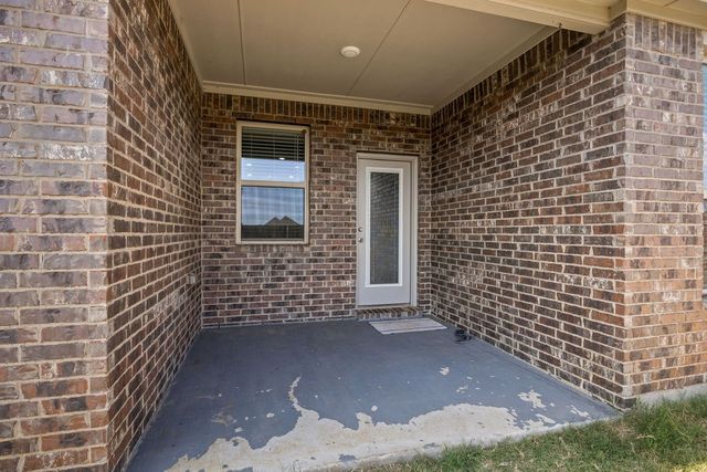 9812 Fall Brook Drive, Aubrey, TX 76227