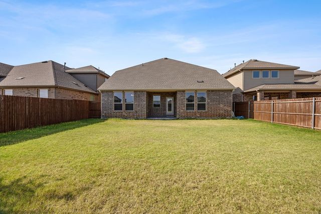 9812 Fall Brook Drive, Aubrey, TX 76227