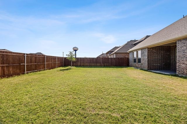 9812 Fall Brook Drive, Aubrey, TX 76227
