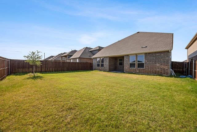 9812 Fall Brook Drive, Aubrey, TX 76227