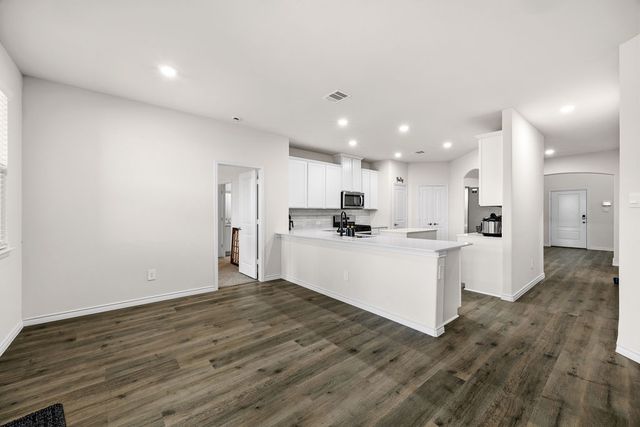 9812 Fall Brook Drive, Aubrey, TX 76227
