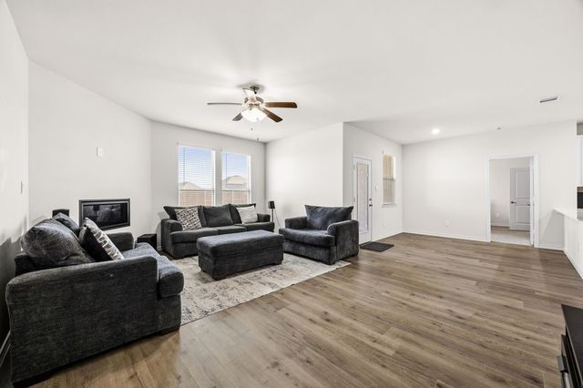 9812 Fall Brook Drive, Aubrey, TX 76227