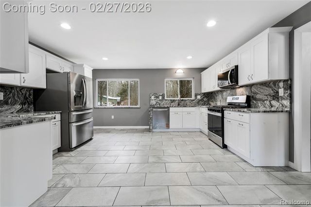 13515 Lenmoore Road, Belleville, MI 48111