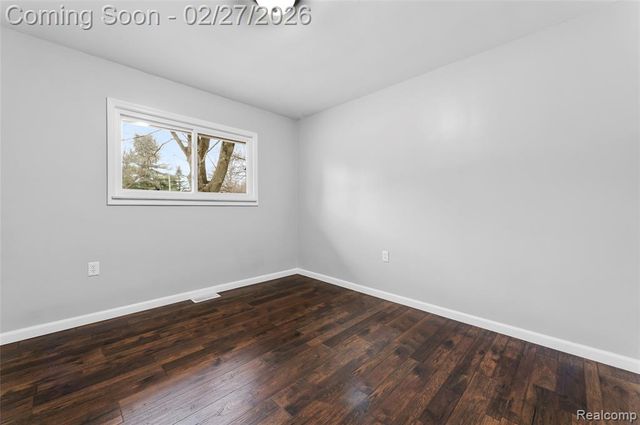 13515 Lenmoore Road, Belleville, MI 48111