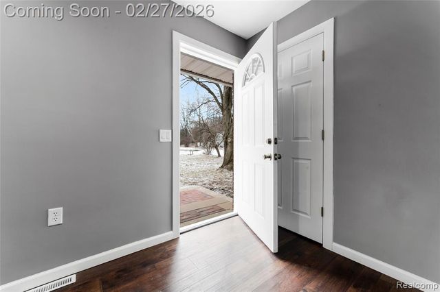 13515 Lenmoore Road, Belleville, MI 48111