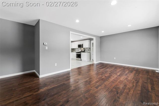 13515 Lenmoore Road, Belleville, MI 48111