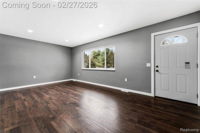 13515 Lenmoore Road, Belleville, MI 48111