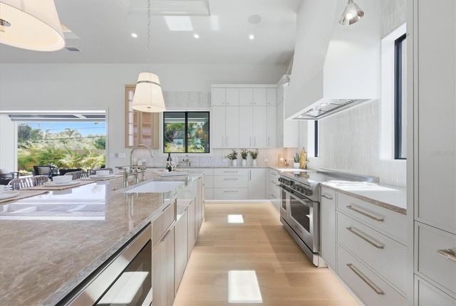 2531 WISTERIA STREET, Sarasota, FL 34239