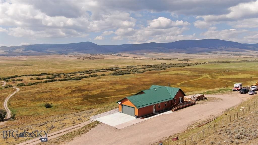 2900 Pioneer Mountains Scenic Byway, Polaris, MT 59746