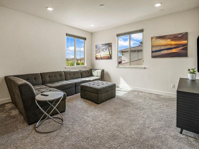 9882 Summerton Way, Elk Grove, CA 95624