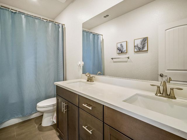 9882 Summerton Way, Elk Grove, CA 95624